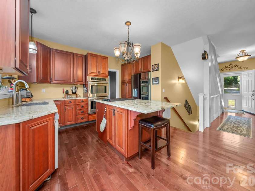 350 Vista Point Drive, Weaverville, NC 28787.  MLS# CAR4384418, YatesRealty ID 27543. Kitchen