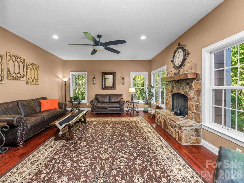 350 Vista Point Drive, Weaverville, NC 28787.  MLS# CAR4384418, YatesRealty ID 27543. Living