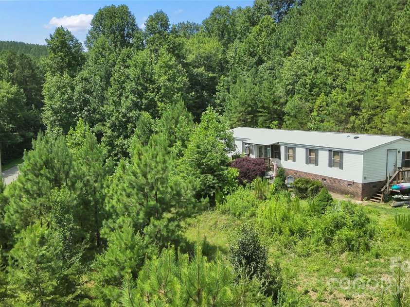 47 Garrett Drive, Nebo, NC 28761.  MLS# CAR4280885, YatesRealty ID 27543. 