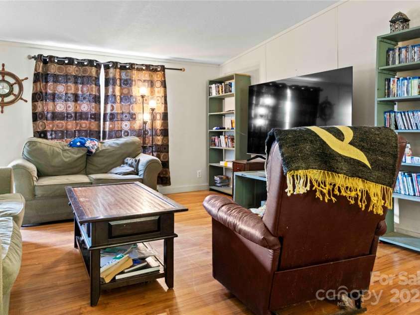 47 Garrett Drive, Nebo, NC 28761.  MLS# CAR4280885, YatesRealty ID 27543. 