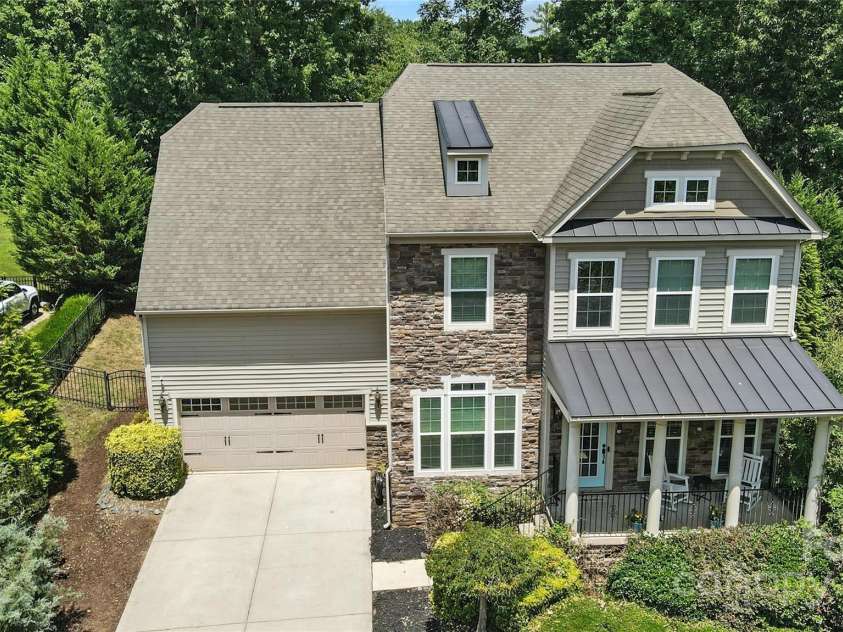 446 Leaf Arbor Court, Clover, SC 29710.  MLS# CAR4281228, YatesRealty ID 27544. 