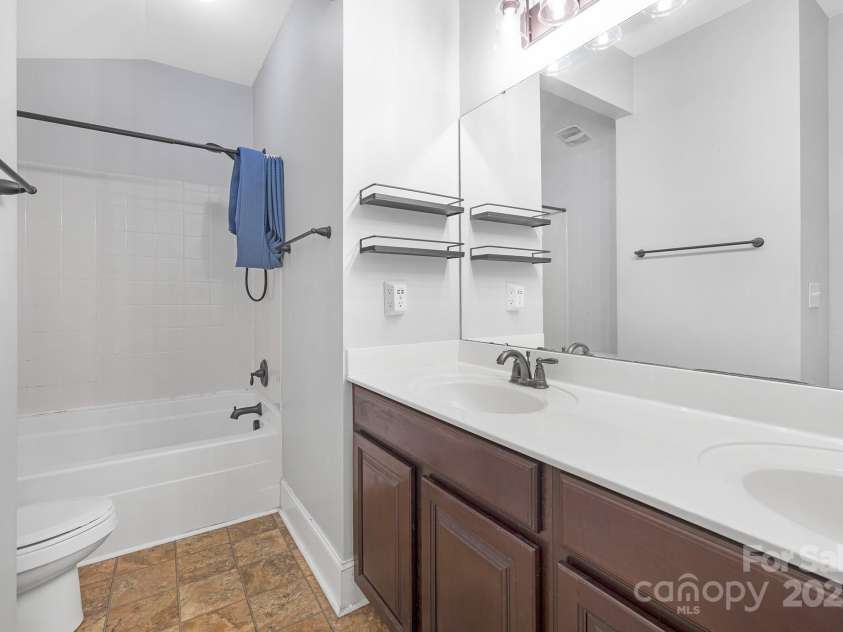 446 Leaf Arbor Court, Clover, SC 29710.  MLS# CAR4281228, YatesRealty ID 27544. Third full bath.