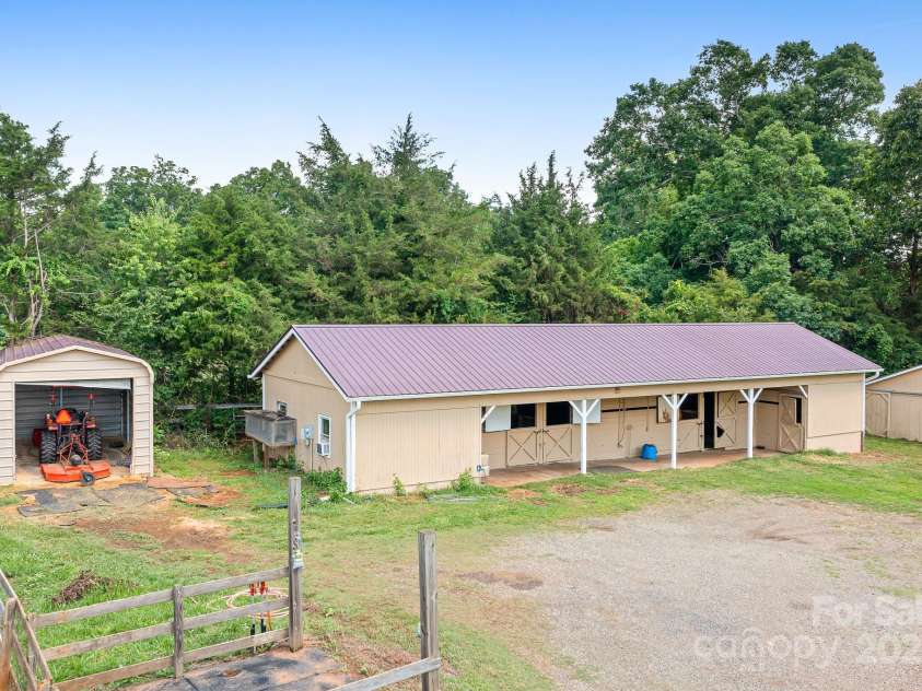 4026 Biggerstaff Road, Maiden, NC 28650.  MLS# CAR4266952, YatesRealty ID 27545. 