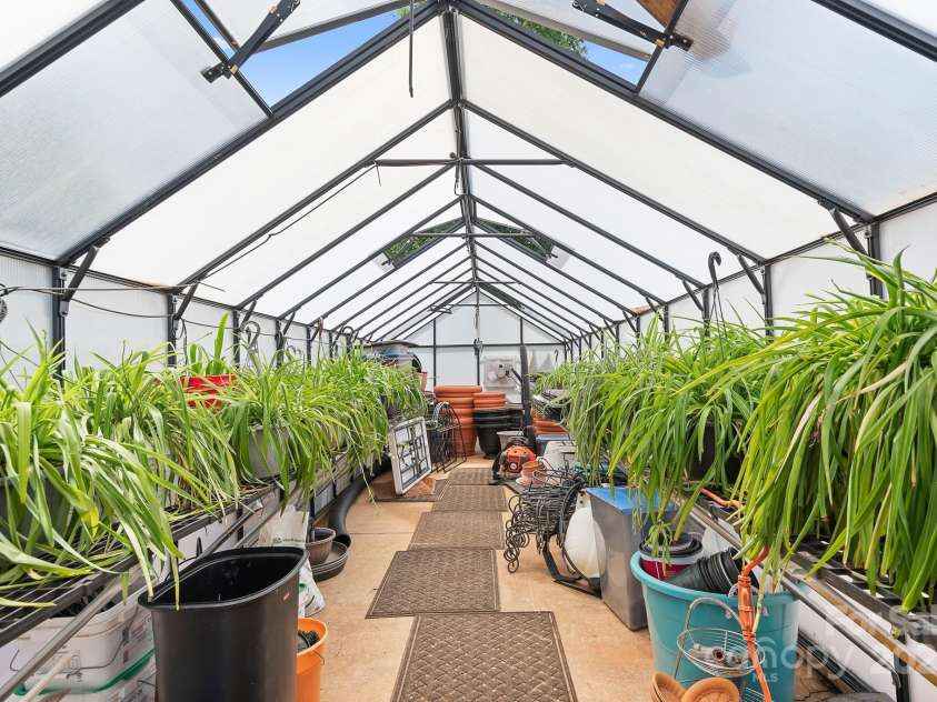 4026 Biggerstaff Road, Maiden, NC 28650.  MLS# CAR4266952, YatesRealty ID 27545. Greenhouse