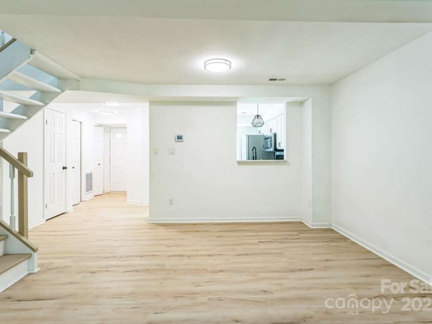 5226 Fair Wind Lane, Charlotte, NC 28212.  MLS# CAR4271058, YatesRealty ID 27547. 