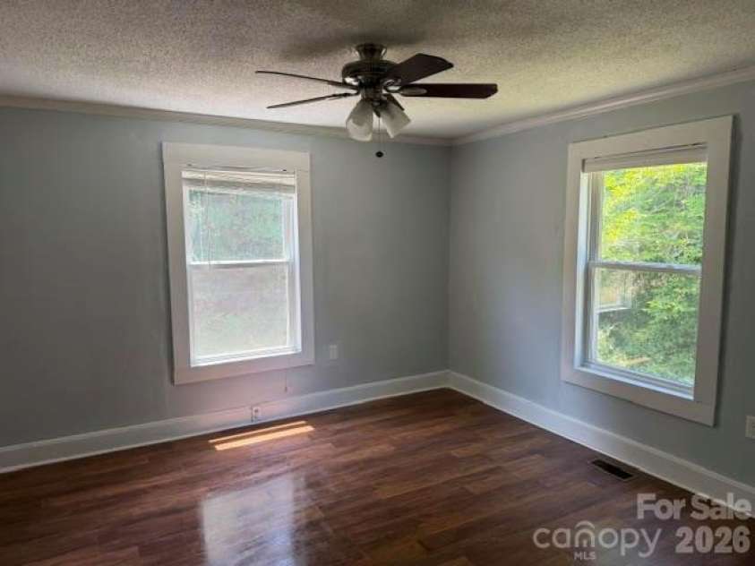 909 Cub Street, Kannapolis, NC 28081.  MLS# CAR4374940, YatesRealty ID 27547. 