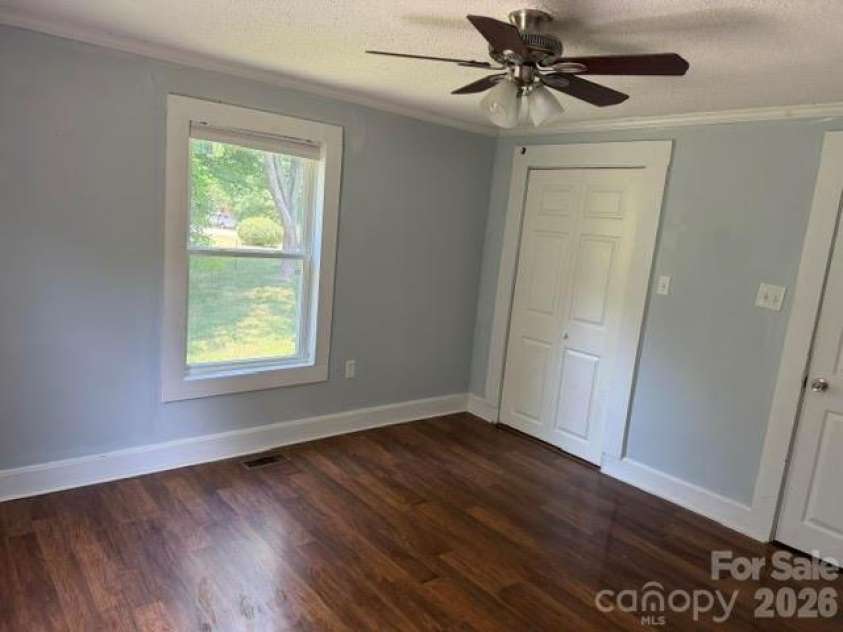 909 Cub Street, Kannapolis, NC 28081.  MLS# CAR4374940, YatesRealty ID 27547. 