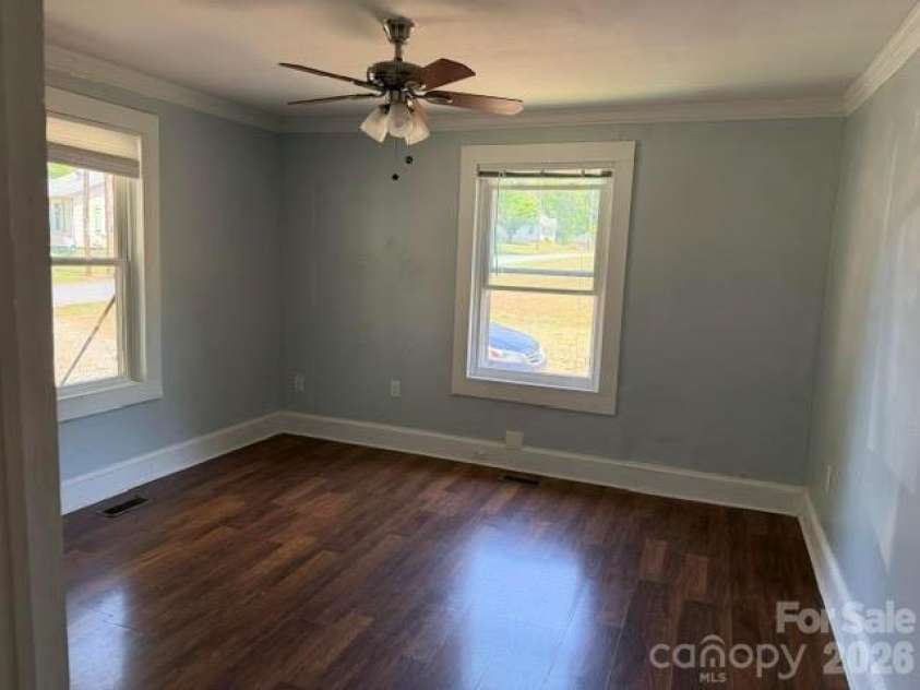 909 Cub Street, Kannapolis, NC 28081.  MLS# CAR4374940, YatesRealty ID 27547. 