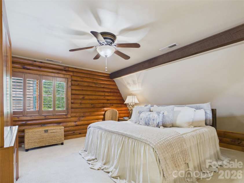 15425 Rocky River Road, Davidson, NC 28036.  MLS# CAR4382327, YatesRealty ID 27548. Primary bedroom