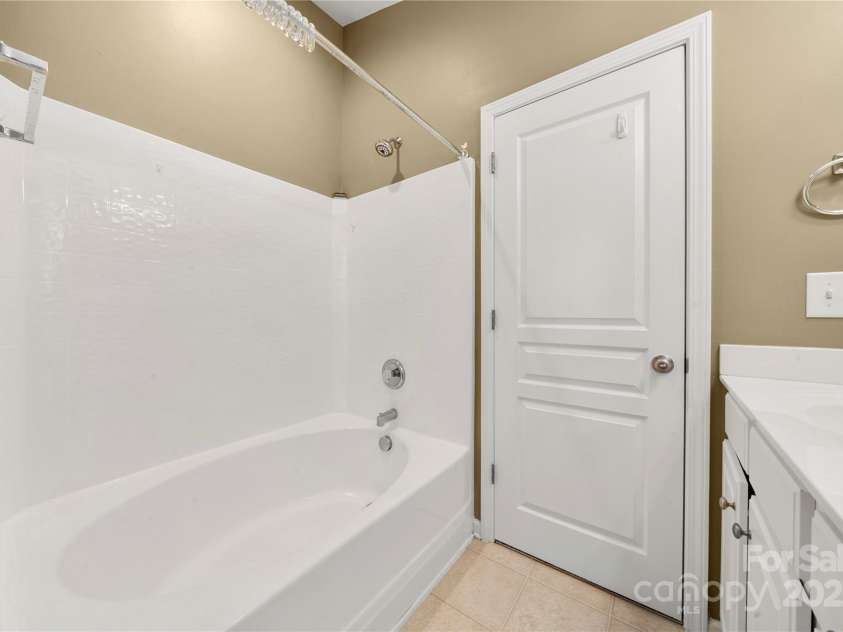 943 Copperstone Lane, Fort Mill, SC 29708.  MLS# CAR4276906, YatesRealty ID 27549. 