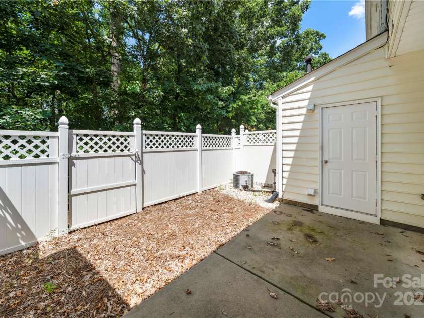 943 Copperstone Lane, Fort Mill, SC 29708.  MLS# CAR4276906, YatesRealty ID 27549. 