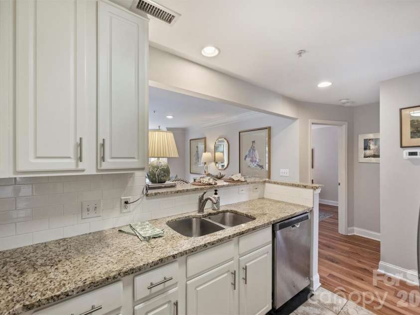 1144 1st Street, Charlotte, NC 28202.  MLS# CAR4336221, YatesRealty ID 2755. 