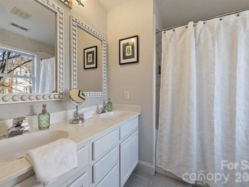 1144 1st Street, Charlotte, NC 28202.  MLS# CAR4336221, YatesRealty ID 2755. 