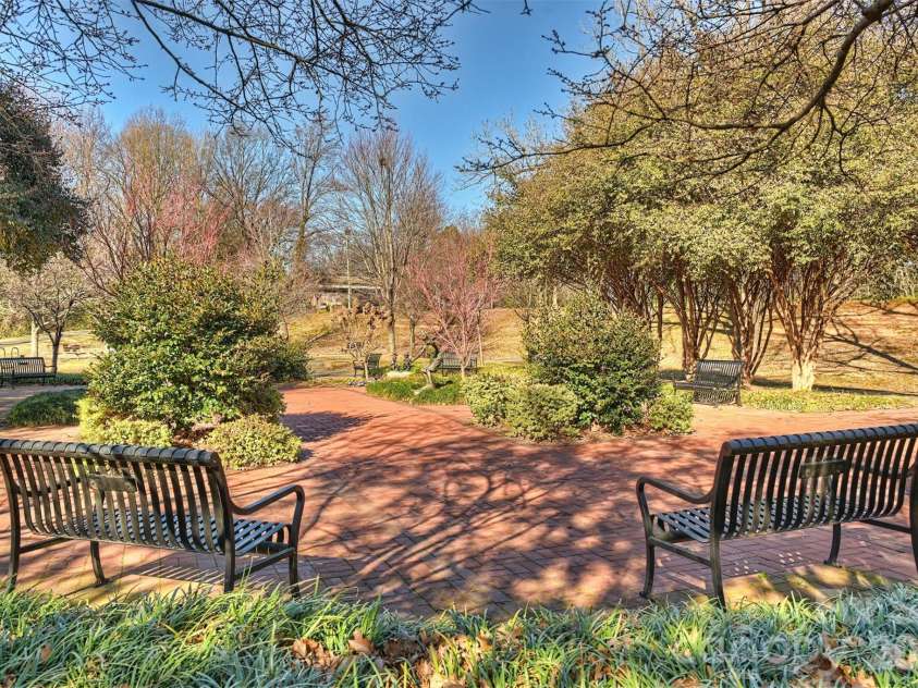 1144 1st Street, Charlotte, NC 28202.  MLS# CAR4336221, YatesRealty ID 2755. Frazier Park steps from home 