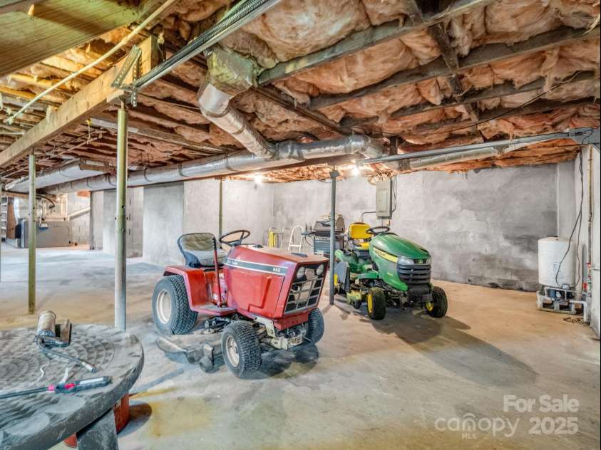 40 Country View Lane, Hendersonville, NC 28792.  MLS# CAR4283391, YatesRealty ID 2755. Basement