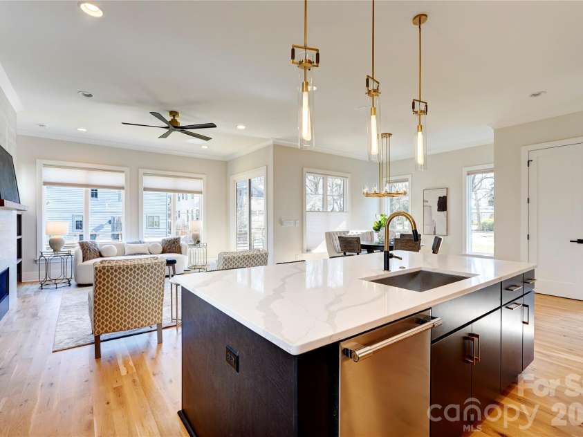 4325. Raney Way, Charlotte, NC 28205.  MLS# CAR4352215, YatesRealty ID 27550. 