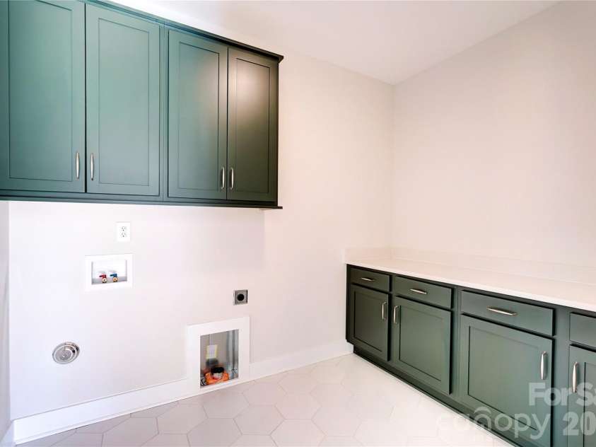 4325. Raney Way, Charlotte, NC 28205.  MLS# CAR4352215, YatesRealty ID 27550. 