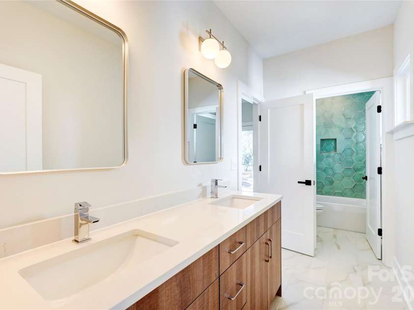 4325. Raney Way, Charlotte, NC 28205.  MLS# CAR4352215, YatesRealty ID 27550. 