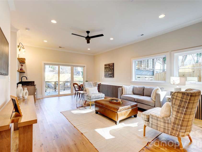 4325. Raney Way, Charlotte, NC 28205.  MLS# CAR4352215, YatesRealty ID 27550. 