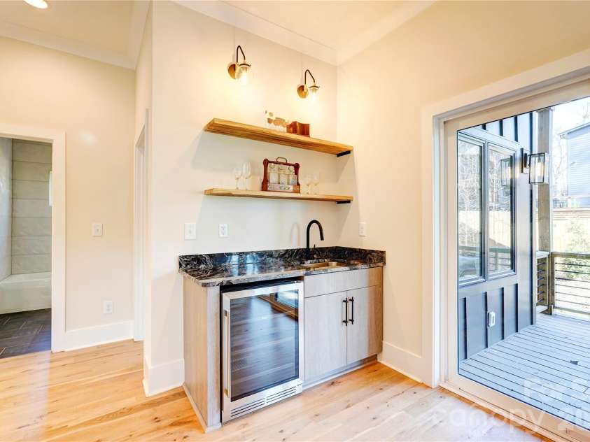 4325. Raney Way, Charlotte, NC 28205.  MLS# CAR4352215, YatesRealty ID 27550. 