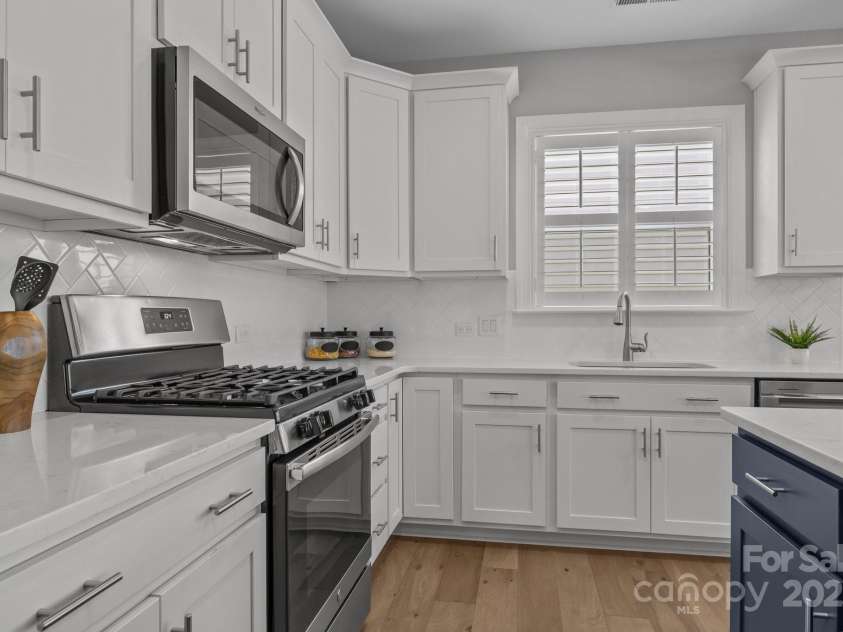 6531 Wildbrook Drive, Charlotte, NC 28269.  MLS# CAR4262621, YatesRealty ID 27550. 