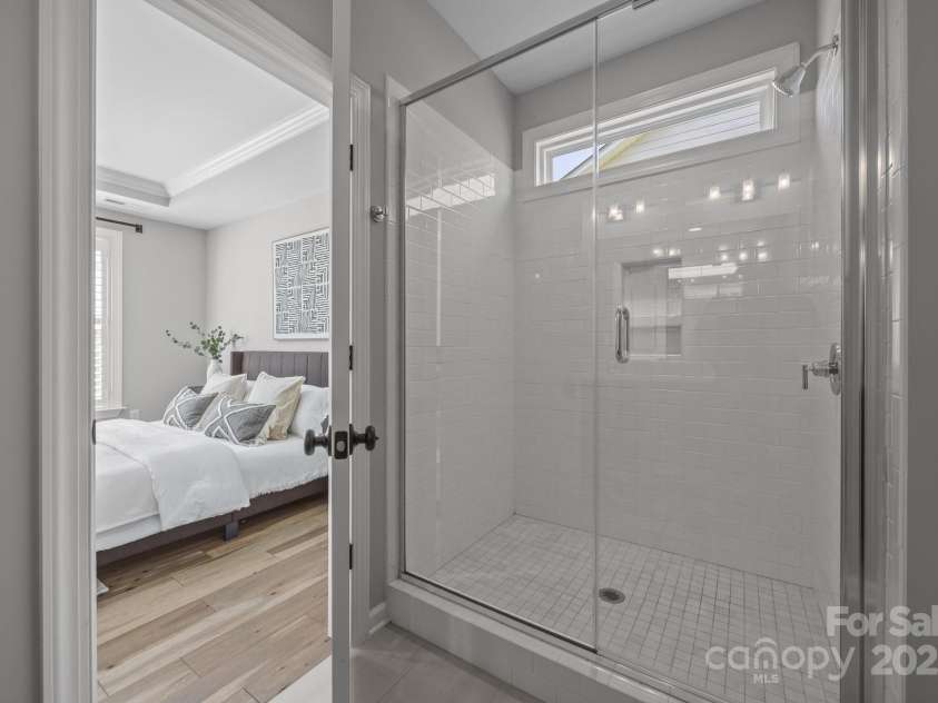 6531 Wildbrook Drive, Charlotte, NC 28269.  MLS# CAR4262621, YatesRealty ID 27550. 