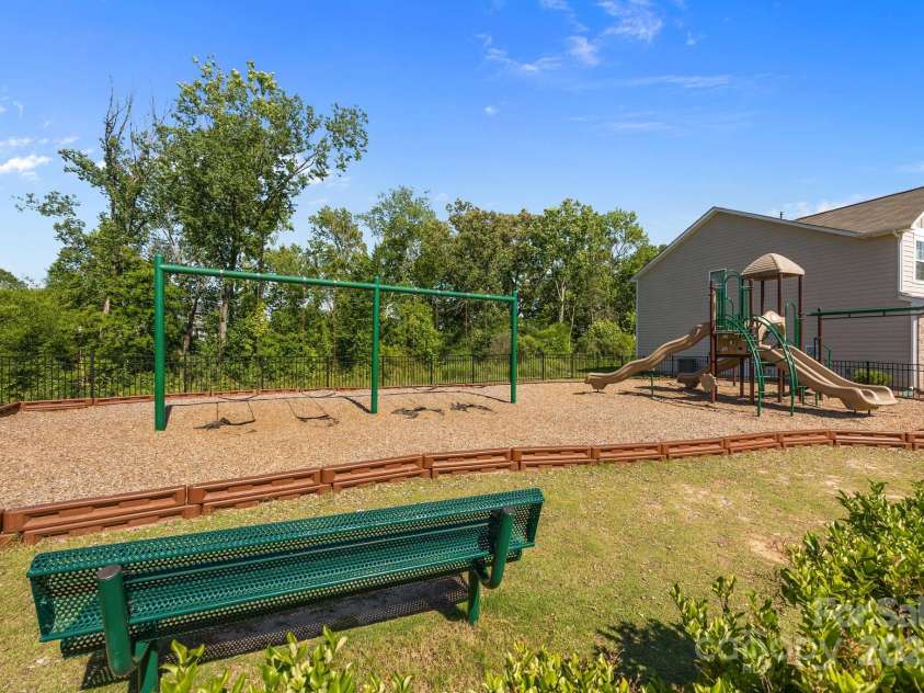 6531 Wildbrook Drive, Charlotte, NC 28269.  MLS# CAR4262621, YatesRealty ID 27550. 