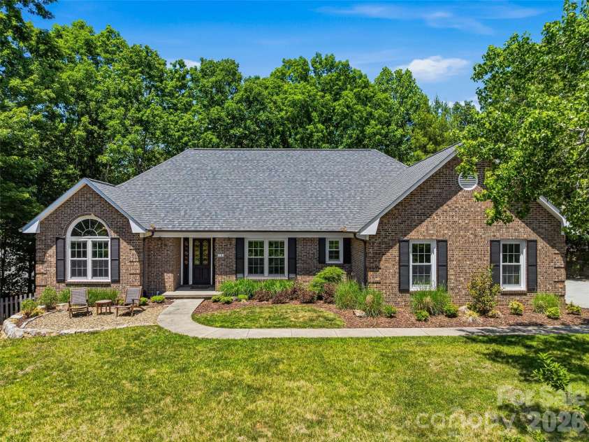 18 High Bluff Drive, Weaverville, NC 28787.  MLS# CAR4384684, YatesRealty ID 27552. 