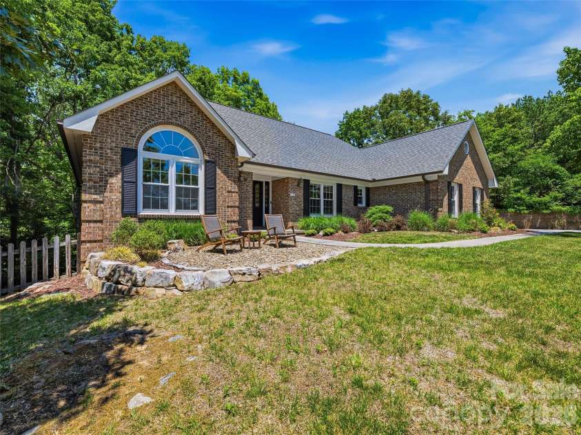 18 High Bluff Drive, Weaverville, NC 28787.  MLS# CAR4384684, YatesRealty ID 27552. 