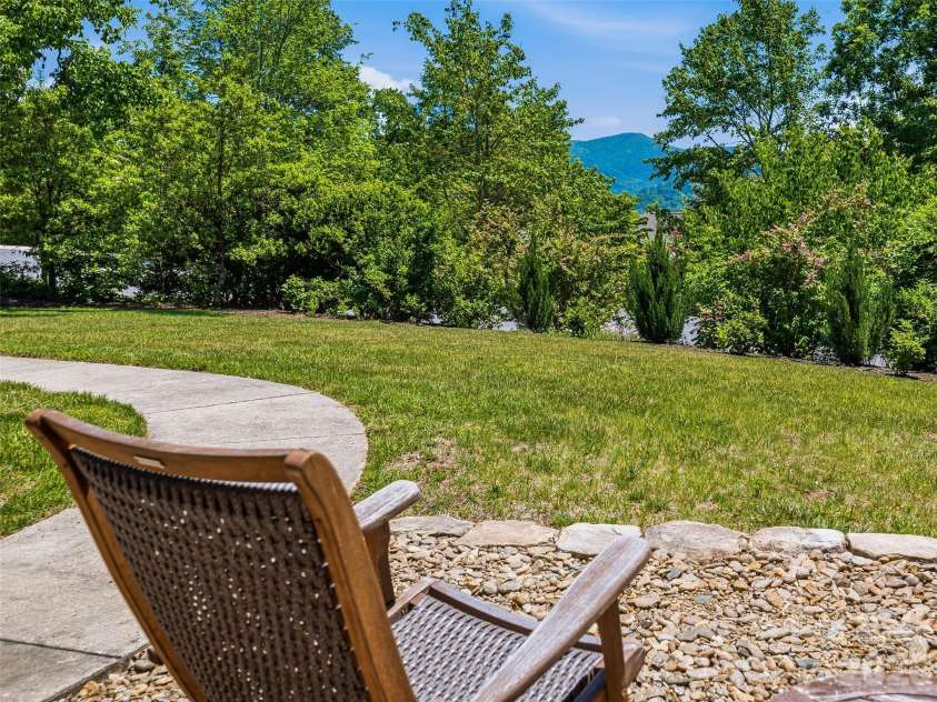 18 High Bluff Drive, Weaverville, NC 28787.  MLS# CAR4384684, YatesRealty ID 27552. 