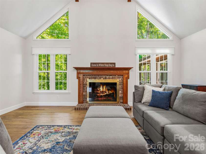 18 High Bluff Drive, Weaverville, NC 28787.  MLS# CAR4384684, YatesRealty ID 27552. 