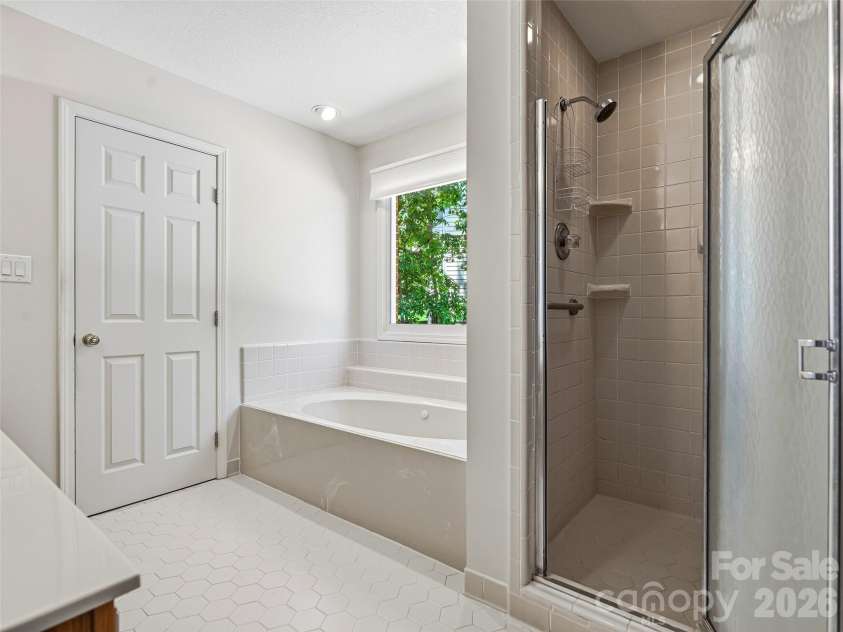 18 High Bluff Drive, Weaverville, NC 28787.  MLS# CAR4384684, YatesRealty ID 27552. 