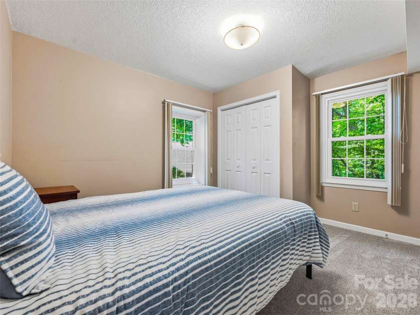 18 High Bluff Drive, Weaverville, NC 28787.  MLS# CAR4384684, YatesRealty ID 27552. 