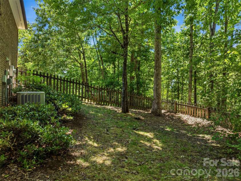 18 High Bluff Drive, Weaverville, NC 28787.  MLS# CAR4384684, YatesRealty ID 27552. 