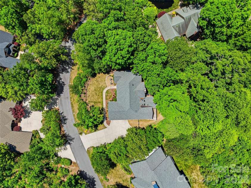18 High Bluff Drive, Weaverville, NC 28787.  MLS# CAR4384684, YatesRealty ID 27552. 