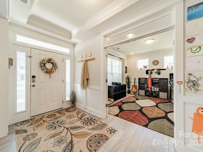 849 Yucatan Drive, Waxhaw, NC 28173.  MLS# CAR4281453, YatesRealty ID 27553. Entryway with Home Office / Flex room #2