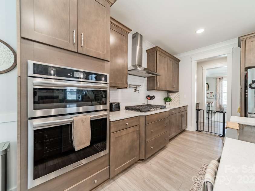 849 Yucatan Drive, Waxhaw, NC 28173.  MLS# CAR4281453, YatesRealty ID 27553. Kitchen