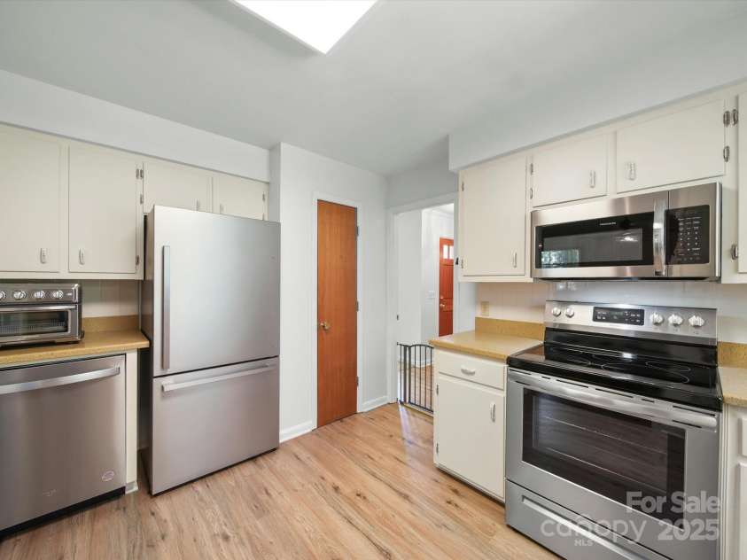 312 Garrison Drive, Albemarle, NC 28001.  MLS# CAR4278384, YatesRealty ID 27554. 