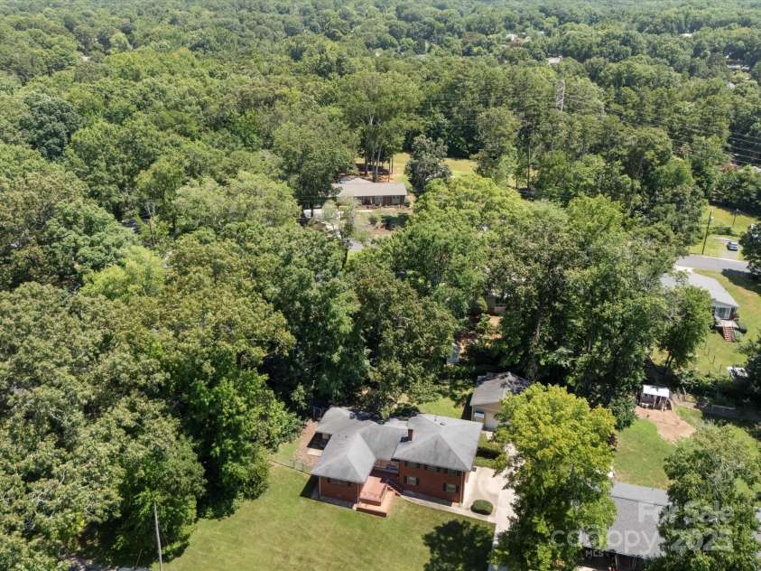 312 Garrison Drive, Albemarle, NC 28001.  MLS# CAR4278384, YatesRealty ID 27554. 