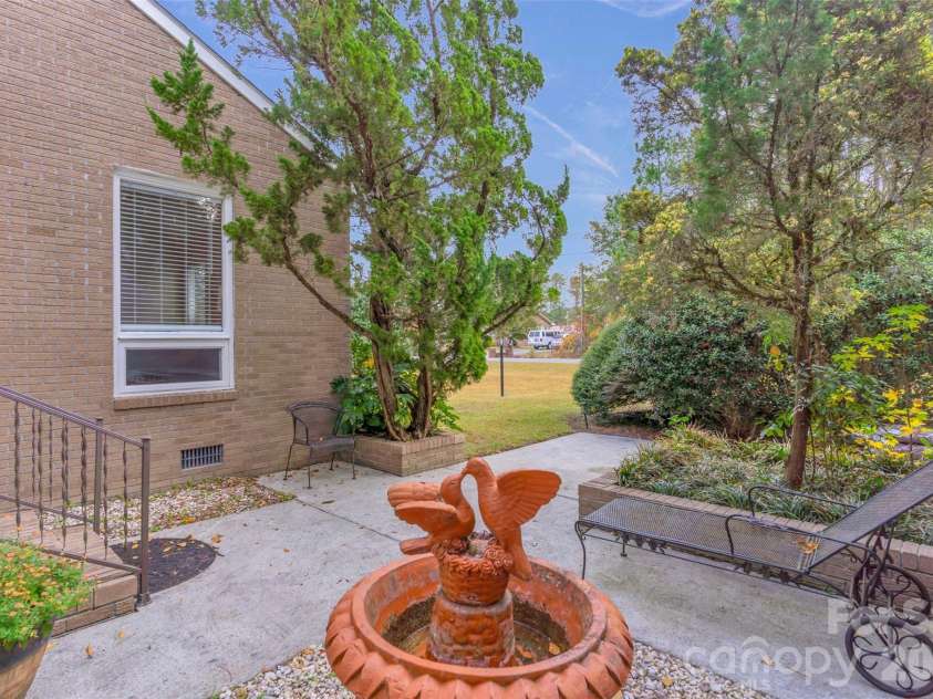 1021 Parkwood Drive, Leland, NC 28451.  MLS# CAR4388129, YatesRealty ID 27556. 