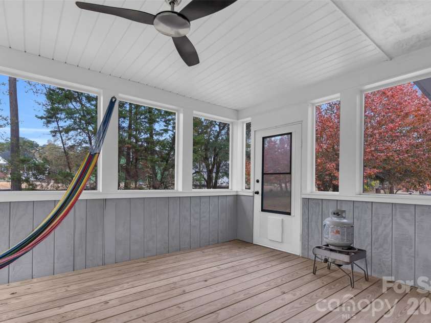 1021 Parkwood Drive, Leland, NC 28451.  MLS# CAR4388129, YatesRealty ID 27556. 