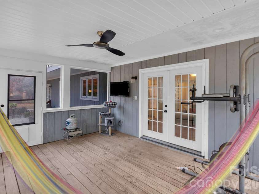 1021 Parkwood Drive, Leland, NC 28451.  MLS# CAR4388129, YatesRealty ID 27556. 