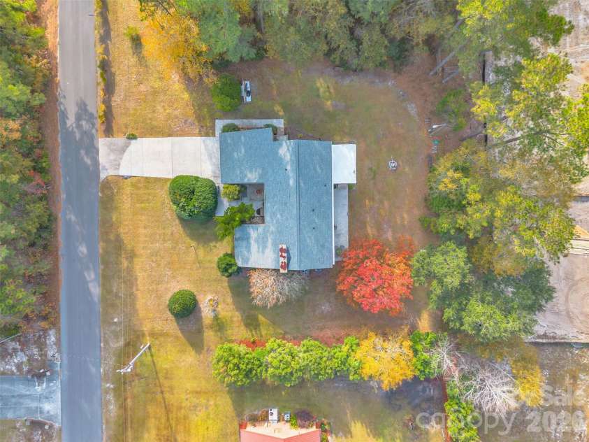 1021 Parkwood Drive, Leland, NC 28451.  MLS# CAR4388129, YatesRealty ID 27556. 