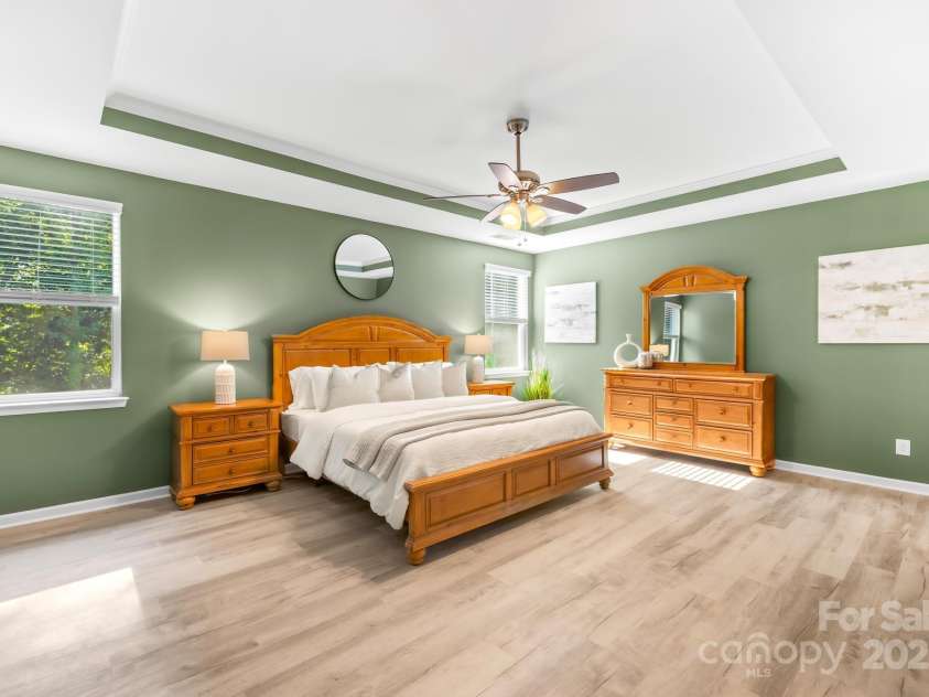 113 Glastonbury Drive, Mooresville, NC 28115.  MLS# CAR4280087, YatesRealty ID 27556. Primary Closet