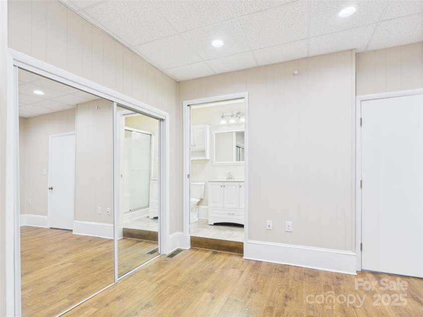 1416 23rd Avenue, Hickory, NC 28601.  MLS# CAR4283128, YatesRealty ID 27558. 