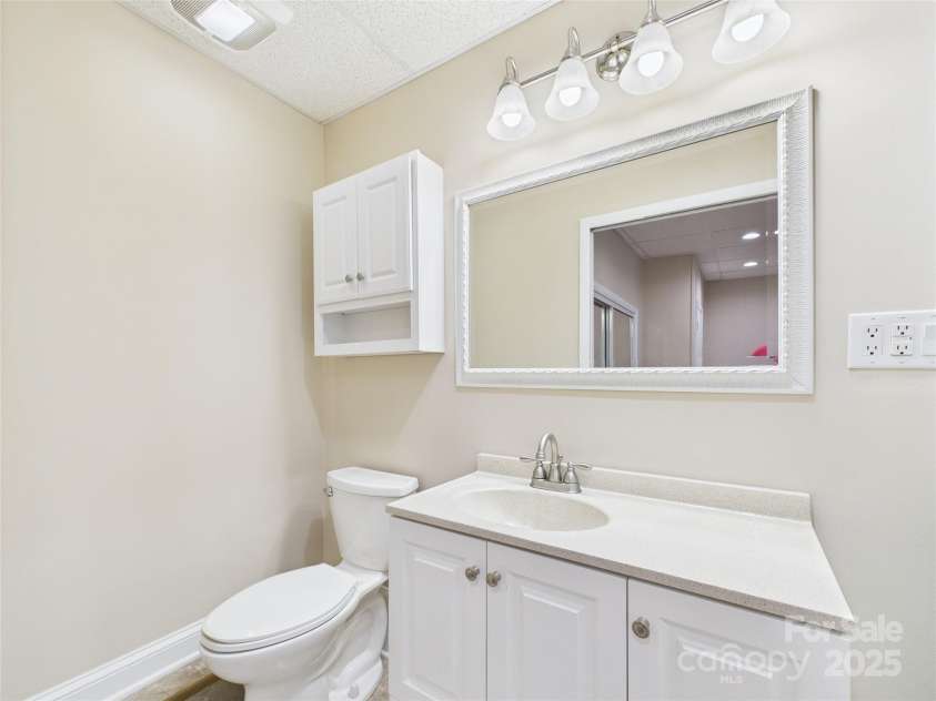 1416 23rd Avenue, Hickory, NC 28601.  MLS# CAR4283128, YatesRealty ID 27558. 