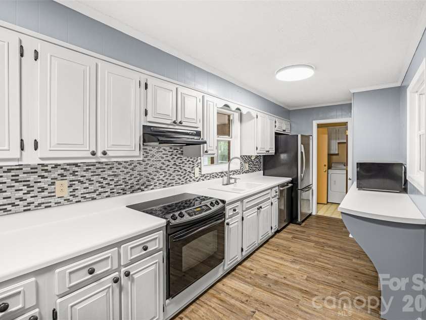 2430 Old Cedarwood Drive, Concord, NC 28027.  MLS# CAR4380916, YatesRealty ID 27558. 