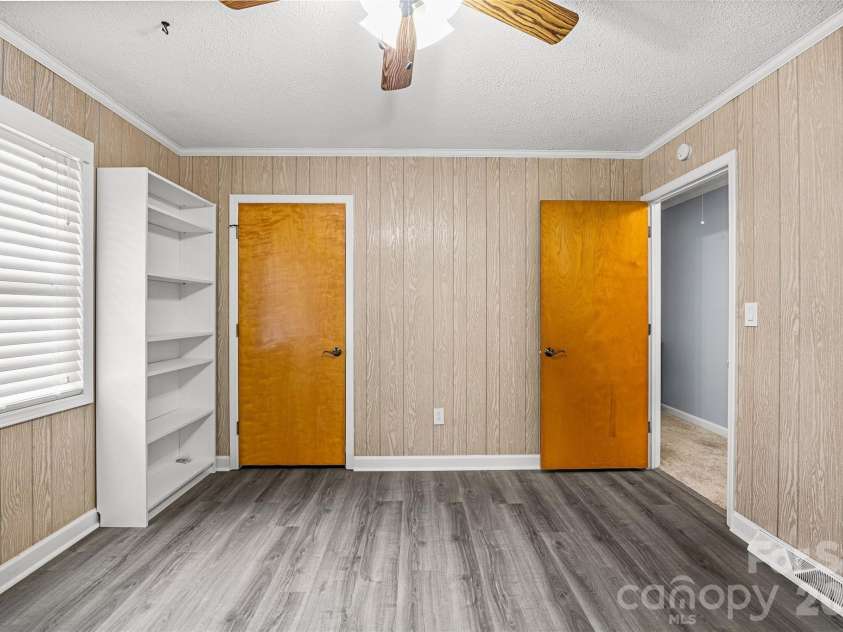 2430 Old Cedarwood Drive, Concord, NC 28027.  MLS# CAR4380916, YatesRealty ID 27558. 