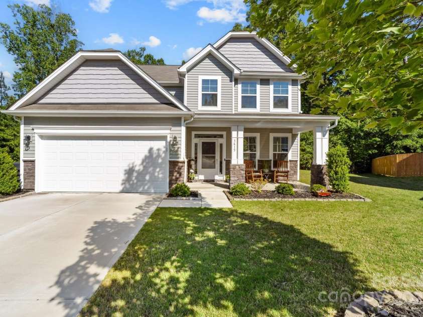 3615 Alamito Lane, Charlotte, NC 28214.  MLS# CAR4255888, YatesRealty ID 27559. 