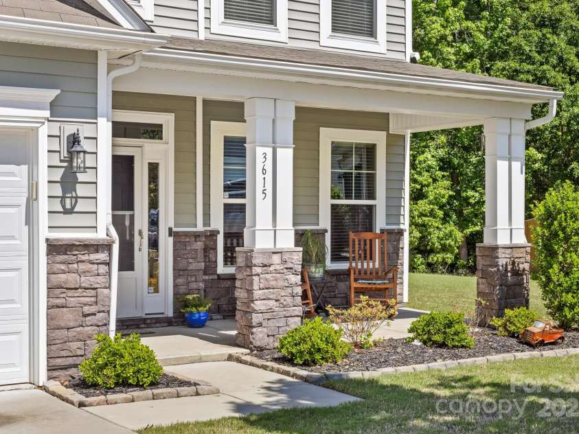 3615 Alamito Lane, Charlotte, NC 28214.  MLS# CAR4255888, YatesRealty ID 27559. 